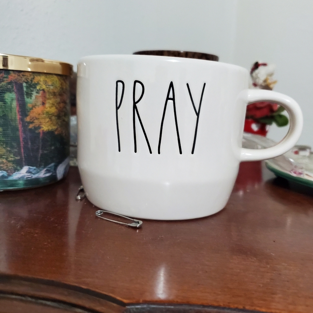 Rae Dunn "PRAY" Soup Mug NWT